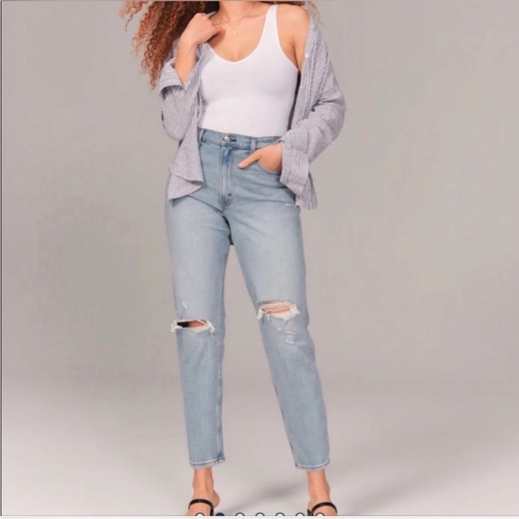 Womens New Abercrombie & Fitch Curve Love The Mom High Rise Jeans - Picture 1 of 7